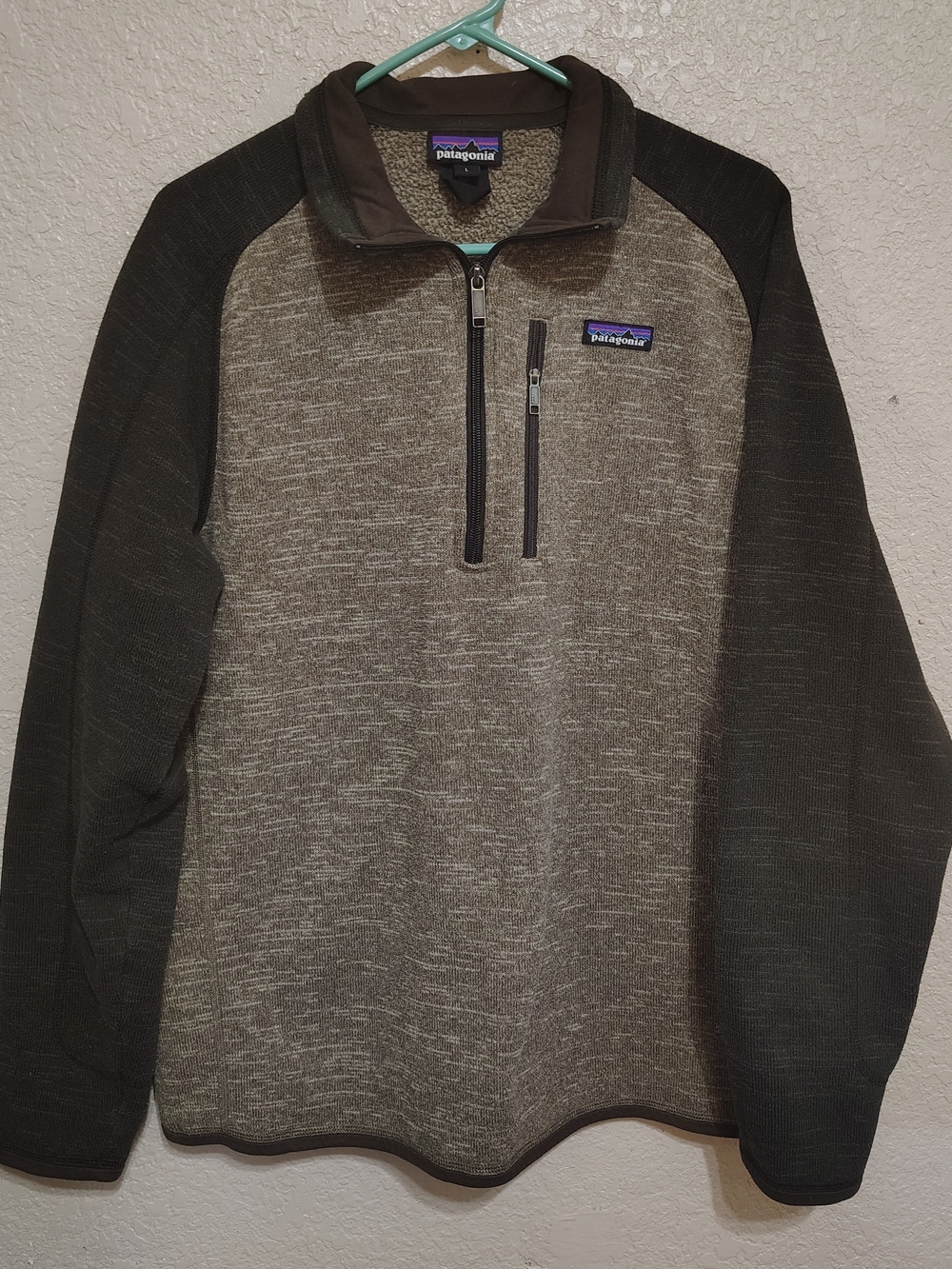 Patagonia  Fleece Pullover with Multicolor Logo